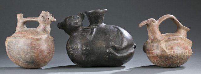 3 Peruvian ceramics object. (1 of 6)