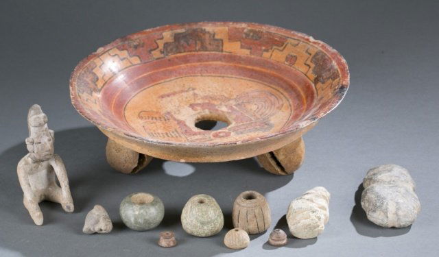 Mayan tripod w/10 ethno ceramic & stone objects. (1 of 10)