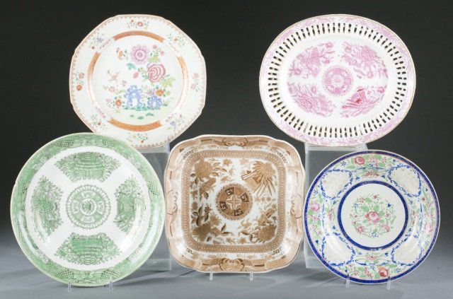 Group of 5 Chinese export porcelain plates. (1 of 10)