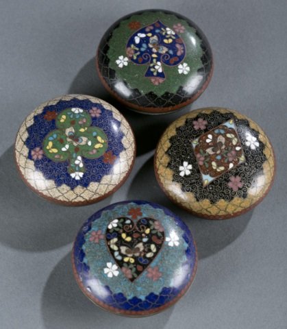 Set of 4 small Japanese cloisonne boxes. (1 of 7)
