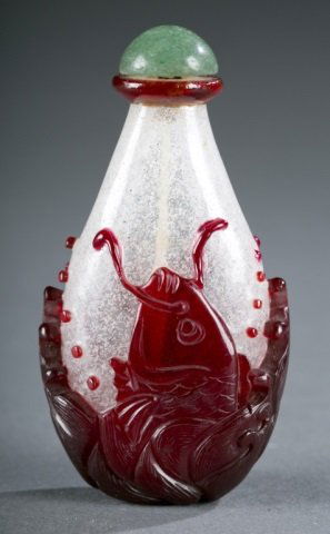 Chinese red glass overlay snuff bottle. (1 of 6)