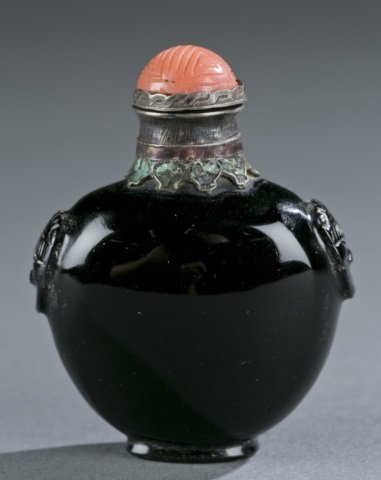 Chinese jet snuff bottle. (1 of 6)