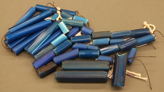 38 Nueva Cadiz beads, 19th / 20th c. (1 of 3)