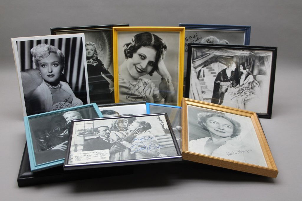 16 photos signed: Helen Hayes, Patty Duke, Neal... (1 of 6)