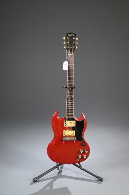 A Gibson SG electric guitar, Serial #: 189898. c.1 (1 of 4)
