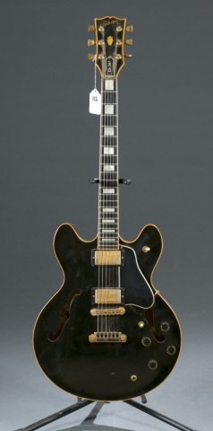 A Gibson ES-347 hollow body electric guitar, Seria: A Gibson ES-347 hollow body electric guitar, Serial #: 81001034. c.1981