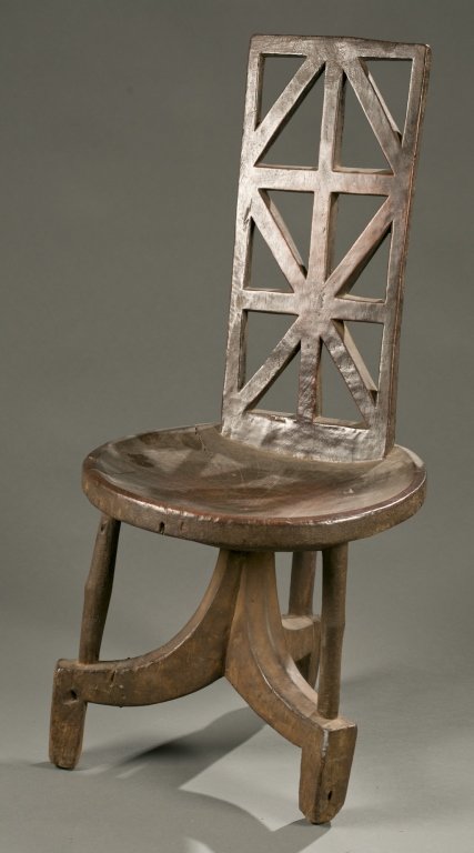 Tanzanian chair, 20th century. (1 of 5)