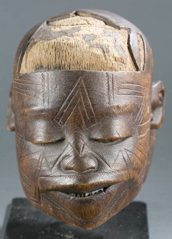 Mpiko headdress. 20th century. (1 of 3)