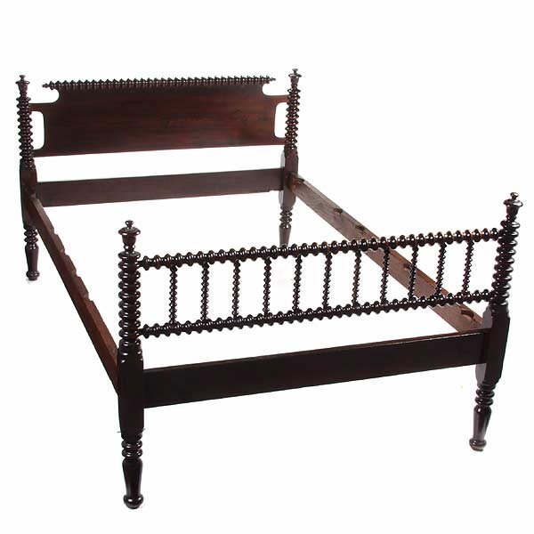 American Elizabeathen Revival Spool Bed: American Stained Pine and Birch Spool Bed, 20th Century {height 38 inches; length 6 feet 8 inches; depth 4 feet 6 inches} {Good overall condition, some rubbing and wear to turnings.}