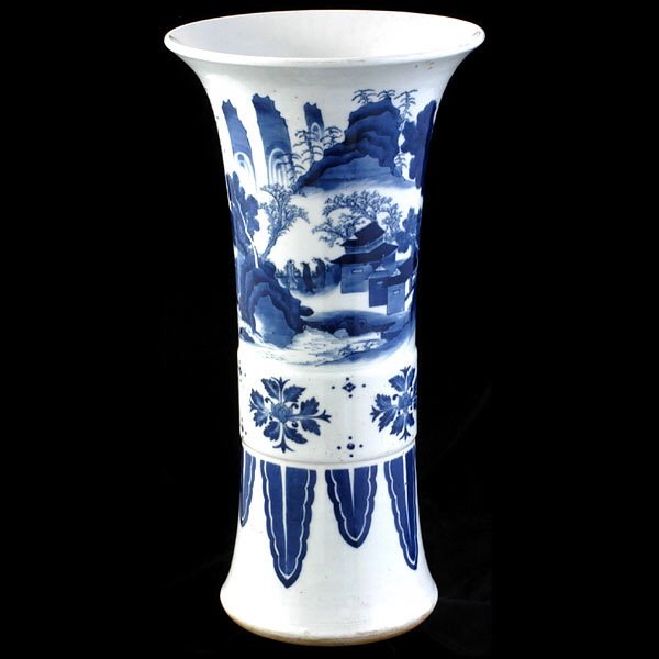 Chinese 17th/18th C Blue & White Vase