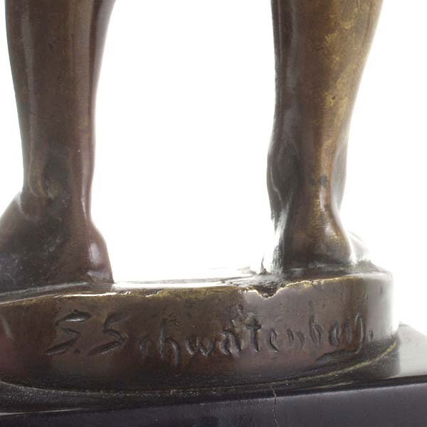 Classical Bronze of Figure with sword - 3