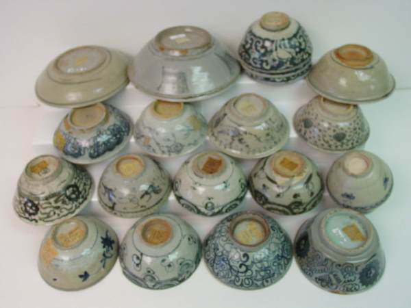 Vietnamese Annamese Ming Blue and White Bowls.