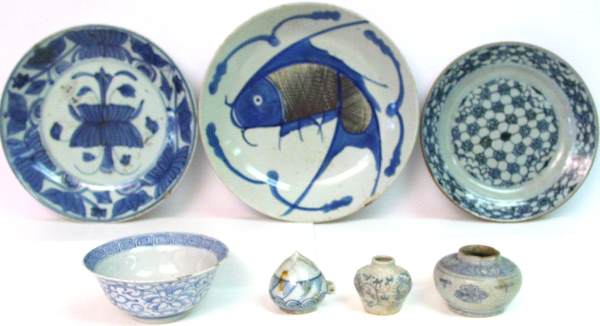 Vietnamese Annamese Chinese Blue and White Ceramic