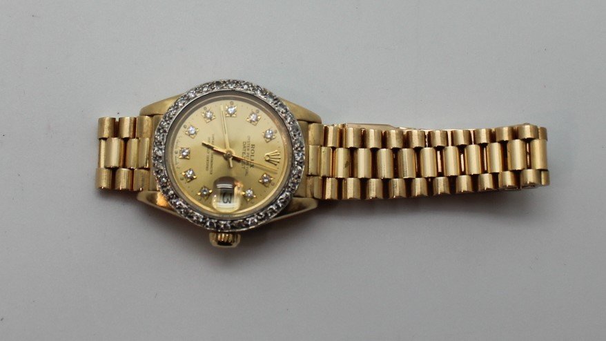 18 K GOLD DIAMOND ROLEX LADY'S  WRIST WATCH (1 of 4)