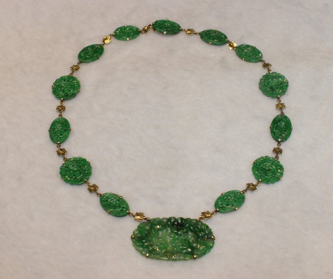 ANTIQUE 14 K GOLD JADEITE NECKLACE (1 of 4)