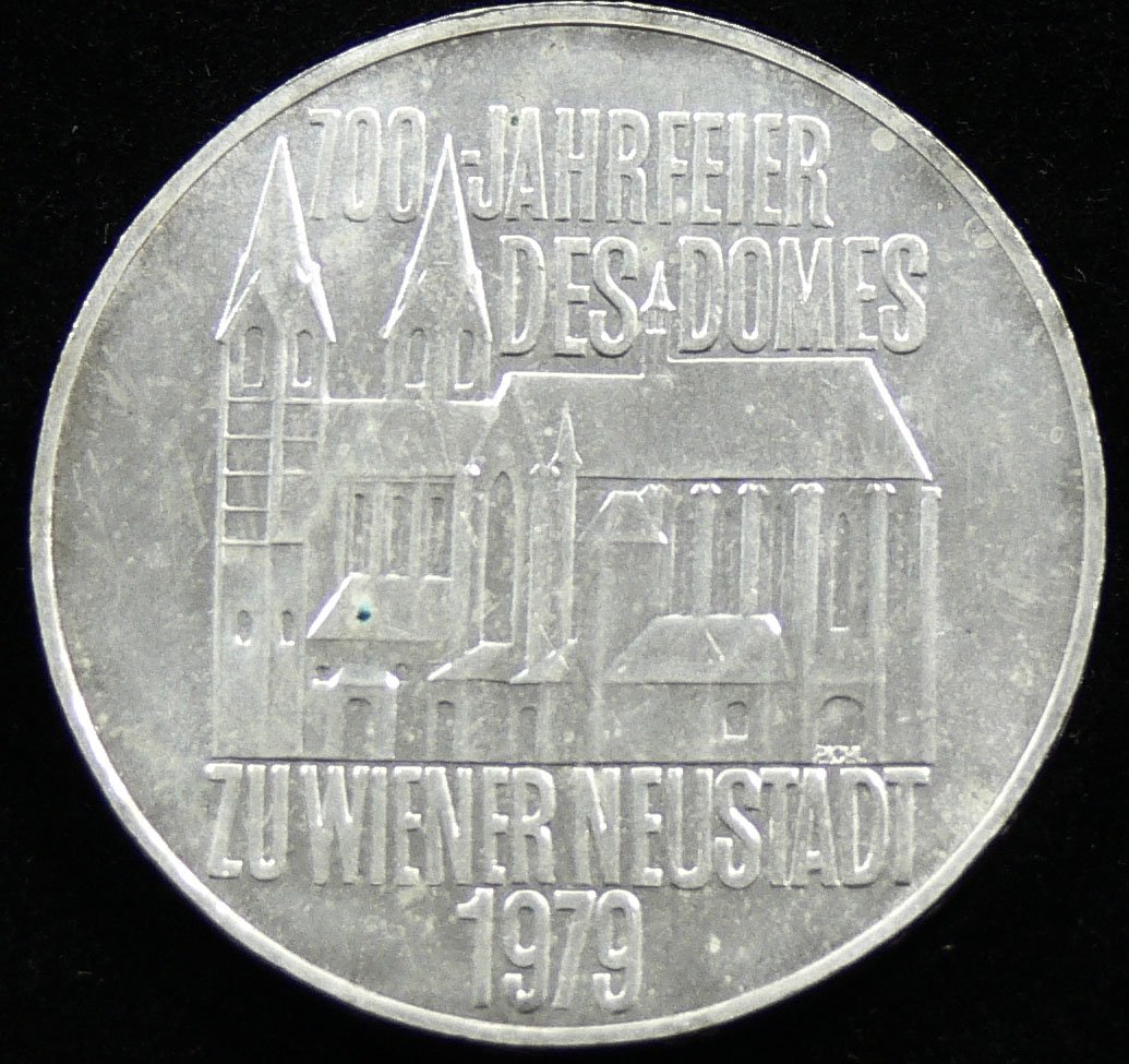 Österreich 1979, 100 Schilling-Silbermünze, "700 Jahr: Österreich 1979, 100 Schilling-Silbermünze, "700 Jahr Feier des Doms zu Wiener Neustadt". Silber 640, Gewicht: ca. 24 gr., Durchmesser: ca.15,3 mm."