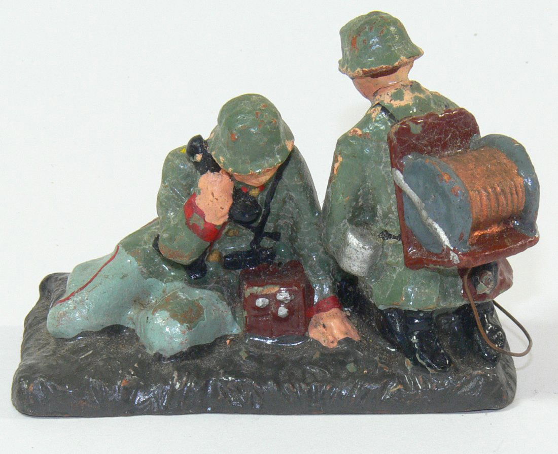 Elastolin Nachrichtengruppe. KabeltrÃ¤ger und Soldat am (1 of 1)