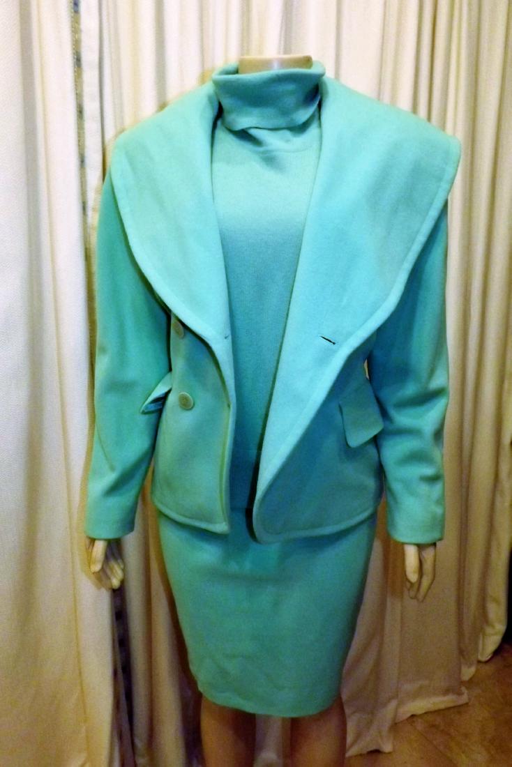 Escada size 36 Sea Foam Turtleneck, Jacket, and Skirt,: Escada size 36 Sea Foam Turtleneck, Jacket, and Skirt, Wool and Cahmere Blends size 36
