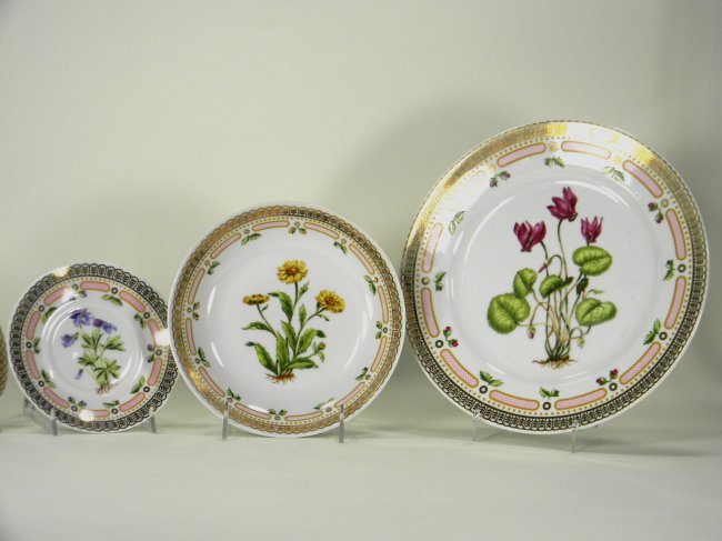 Set of George Briard dinner set (31 pcs.): Set of George Briard dinner set (31 pcs.)