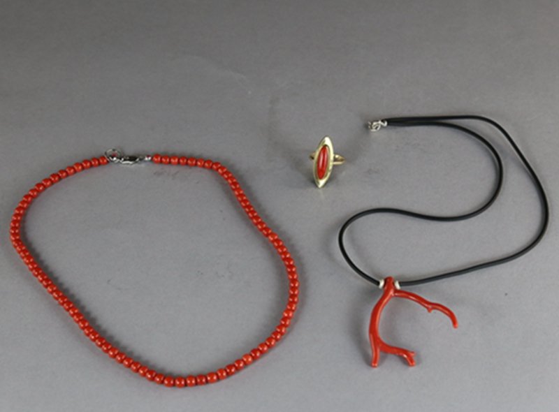 THREE PIECES OF NATURA RED CORAL JEWELRIES (1 of 3)