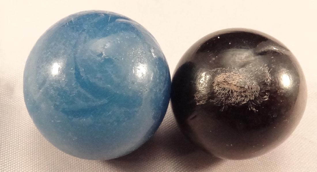 .OTHER HANDMADE, Opaque. 2 marbles. (1 of 1)