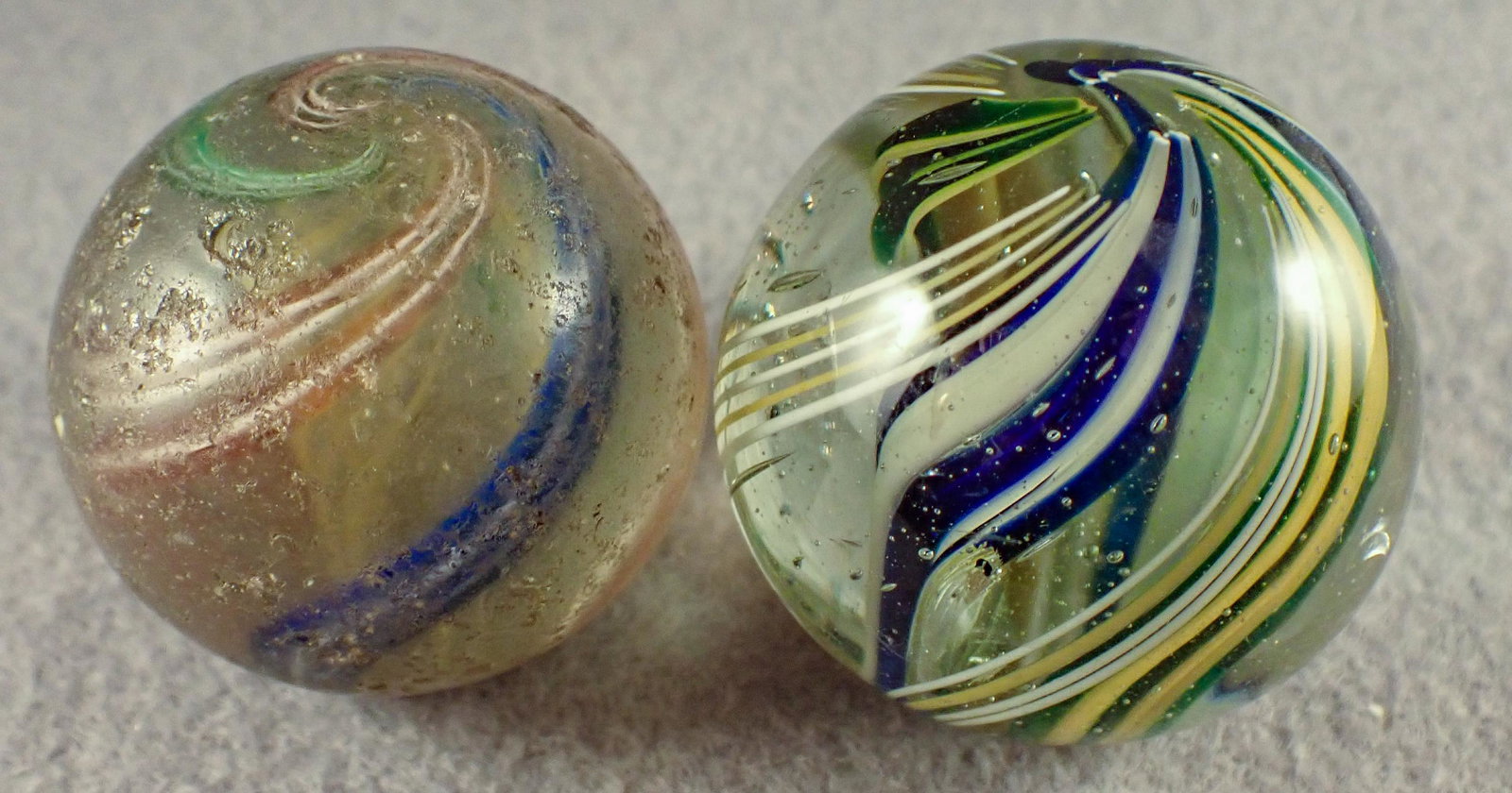 Marbles. SWIRL, Divided Core.  2 marbles. (1 of 5)