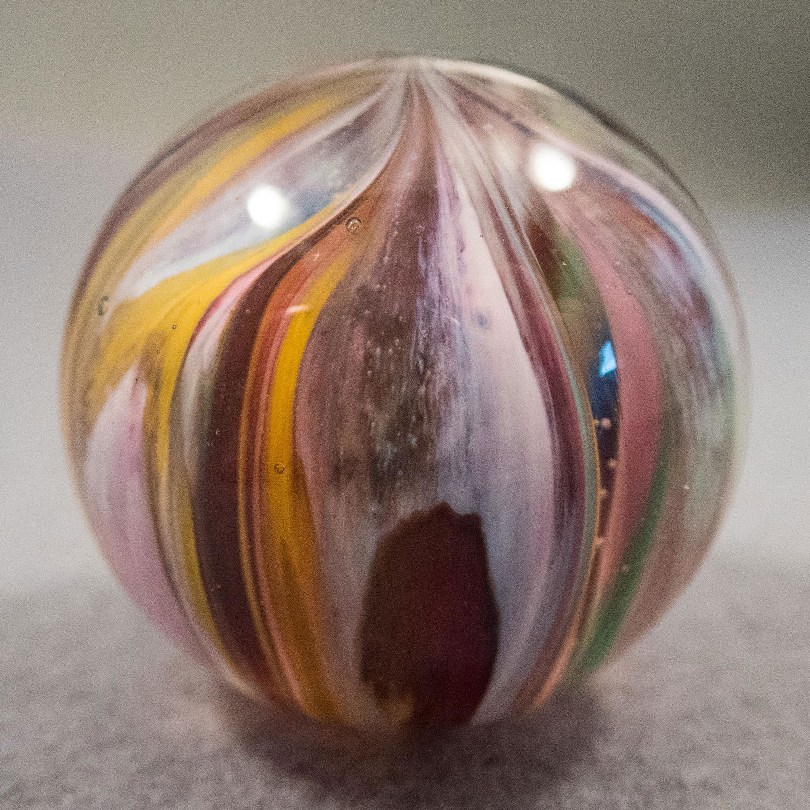 Marbles: CONTEMPORARY HANDMADE, Jim Davis. 1-7/16". Mint (9.9). (1 of 7)