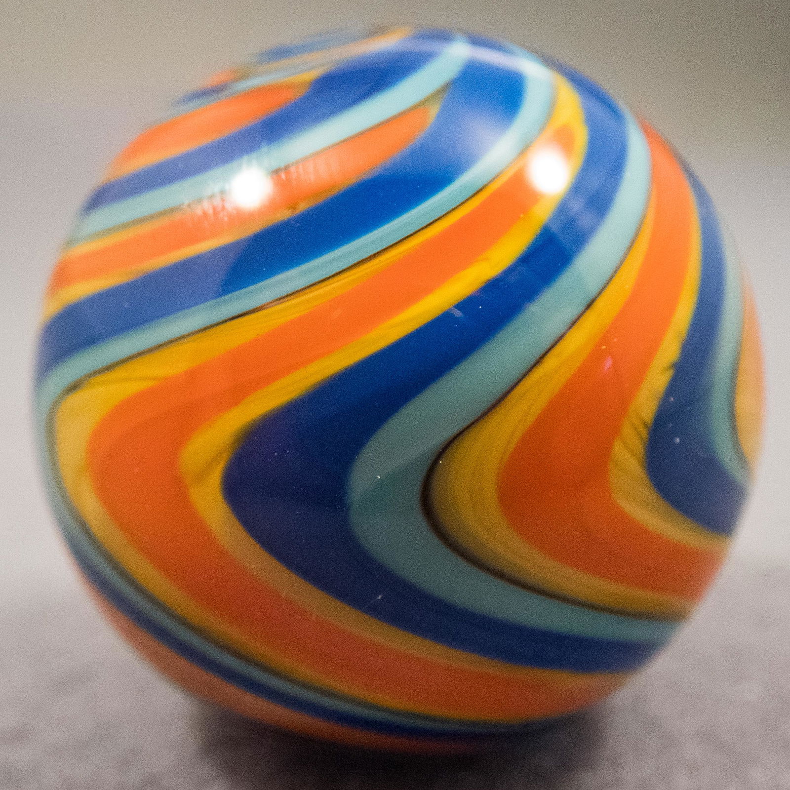 Marbles: CONTEMPORARY HANDMADE, Chuck Pound. 1-5/16". Mint (9.9). (1 of 7)