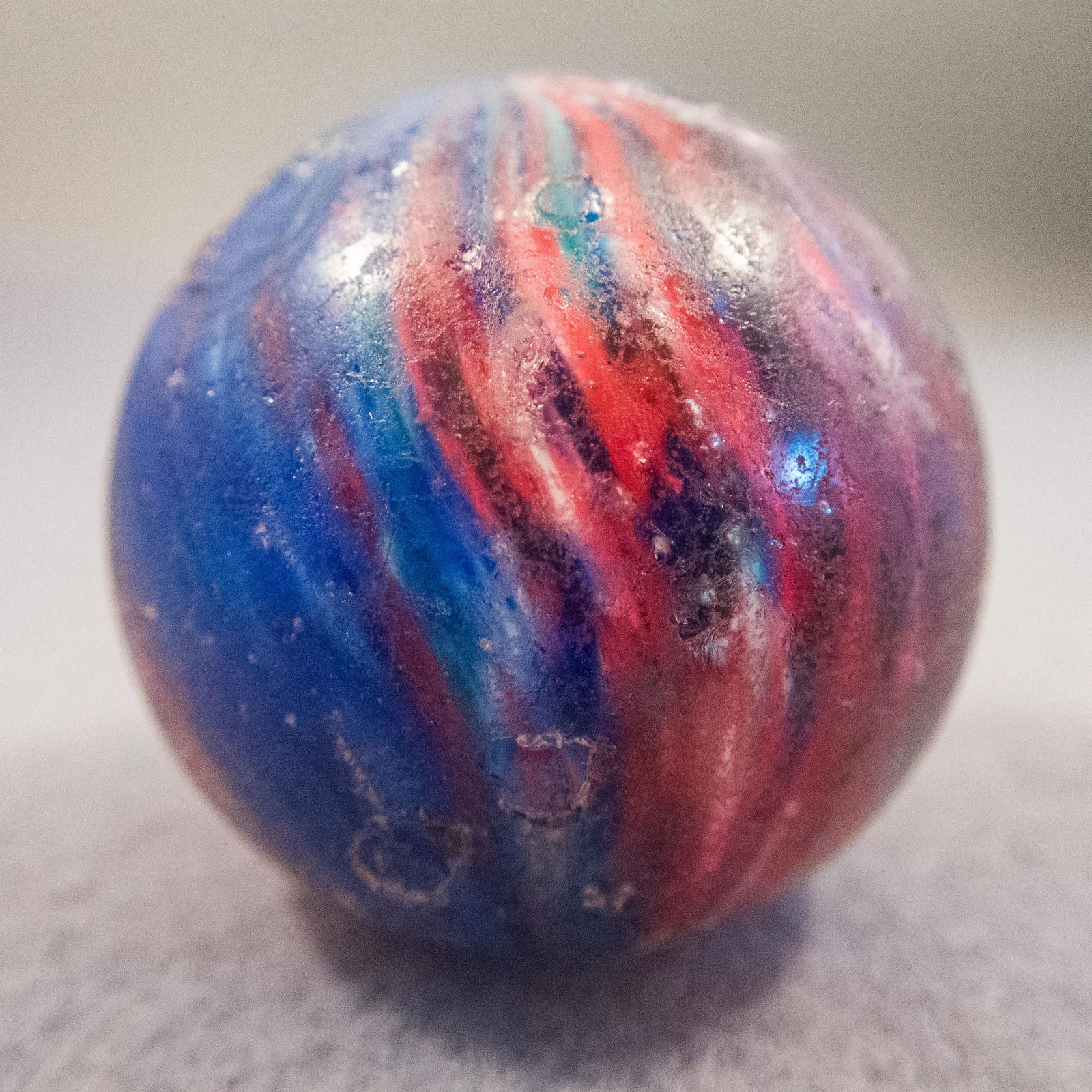 Marbles: END OF DAY, Paneled Onionskin. 1-9/16". Collectible (1 of 6)