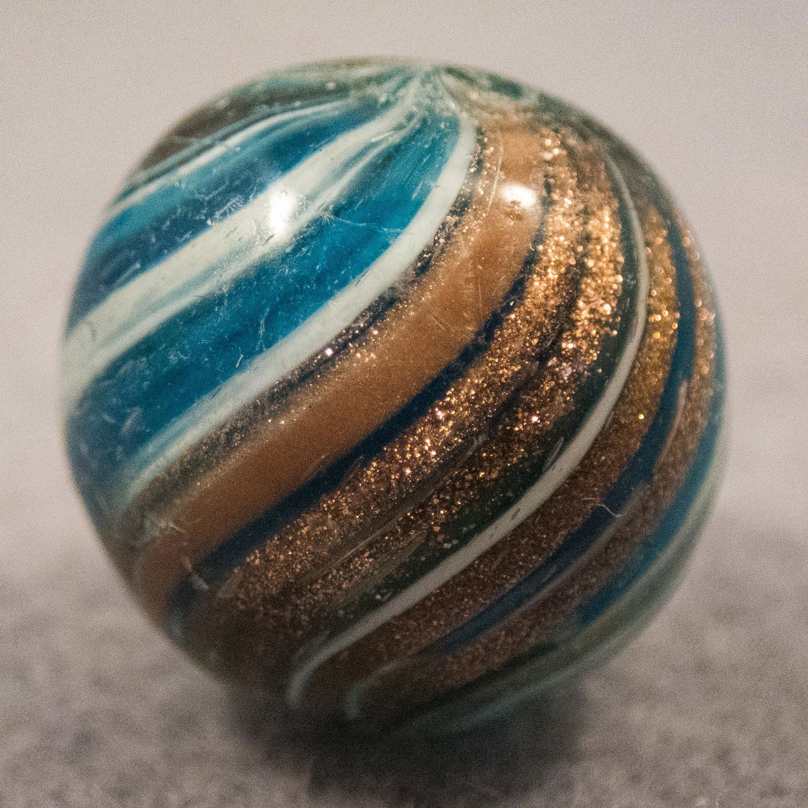 Marbles: LUTZ, Onionskin. 23/32". Mint (9.9). (1 of 6)