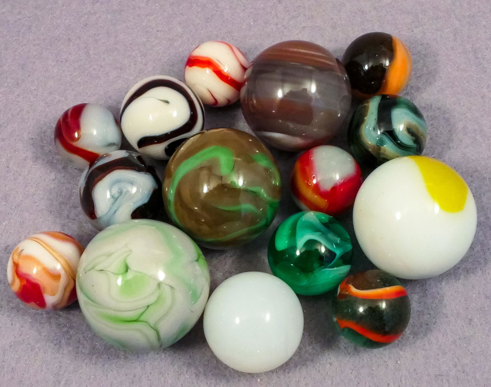 Marbles: ASSORTED MACHINE MADE. 15 marbles. (1 of 3)