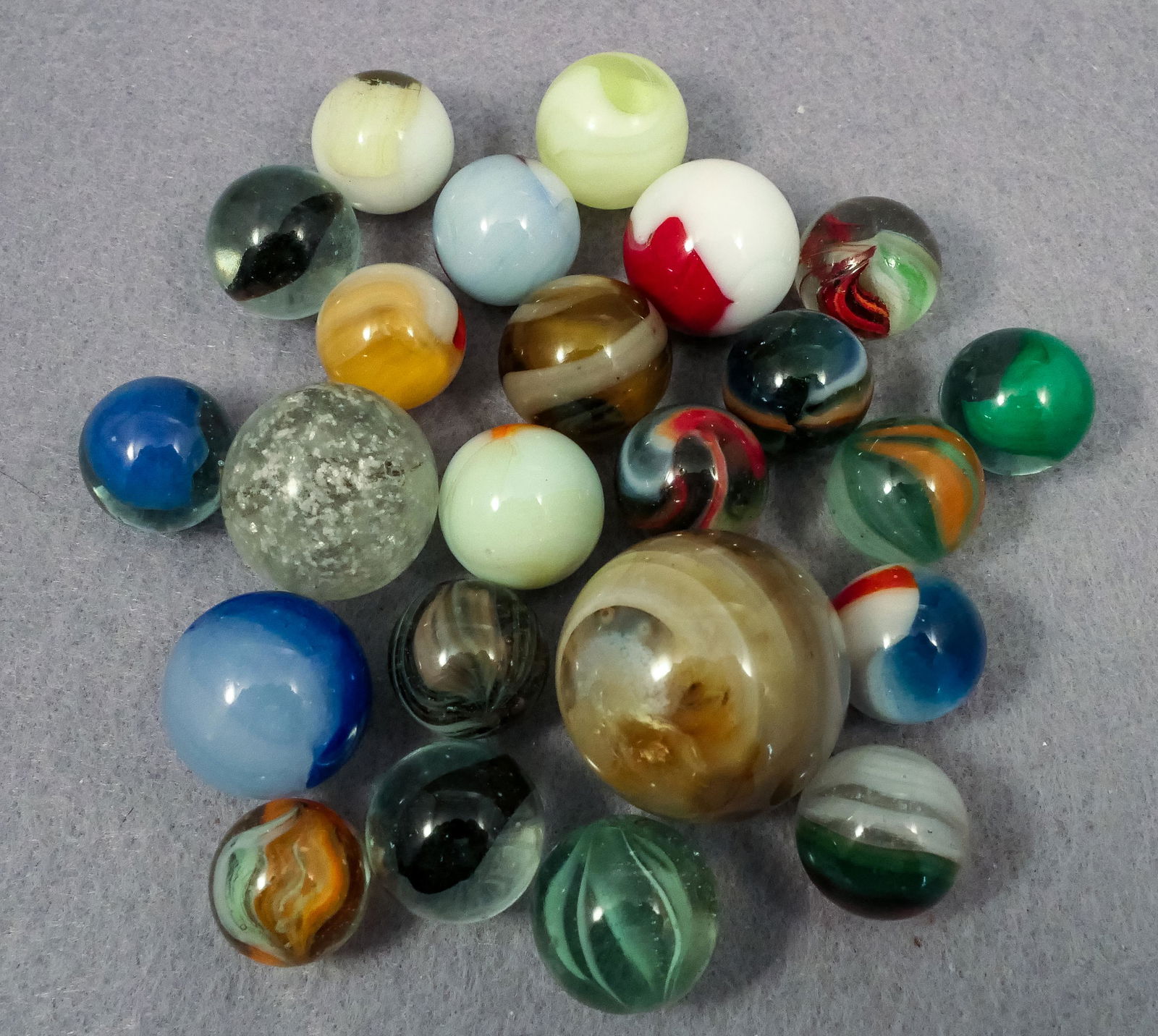 Marbles: ASSORTED. 22 marbles. (1 of 4)