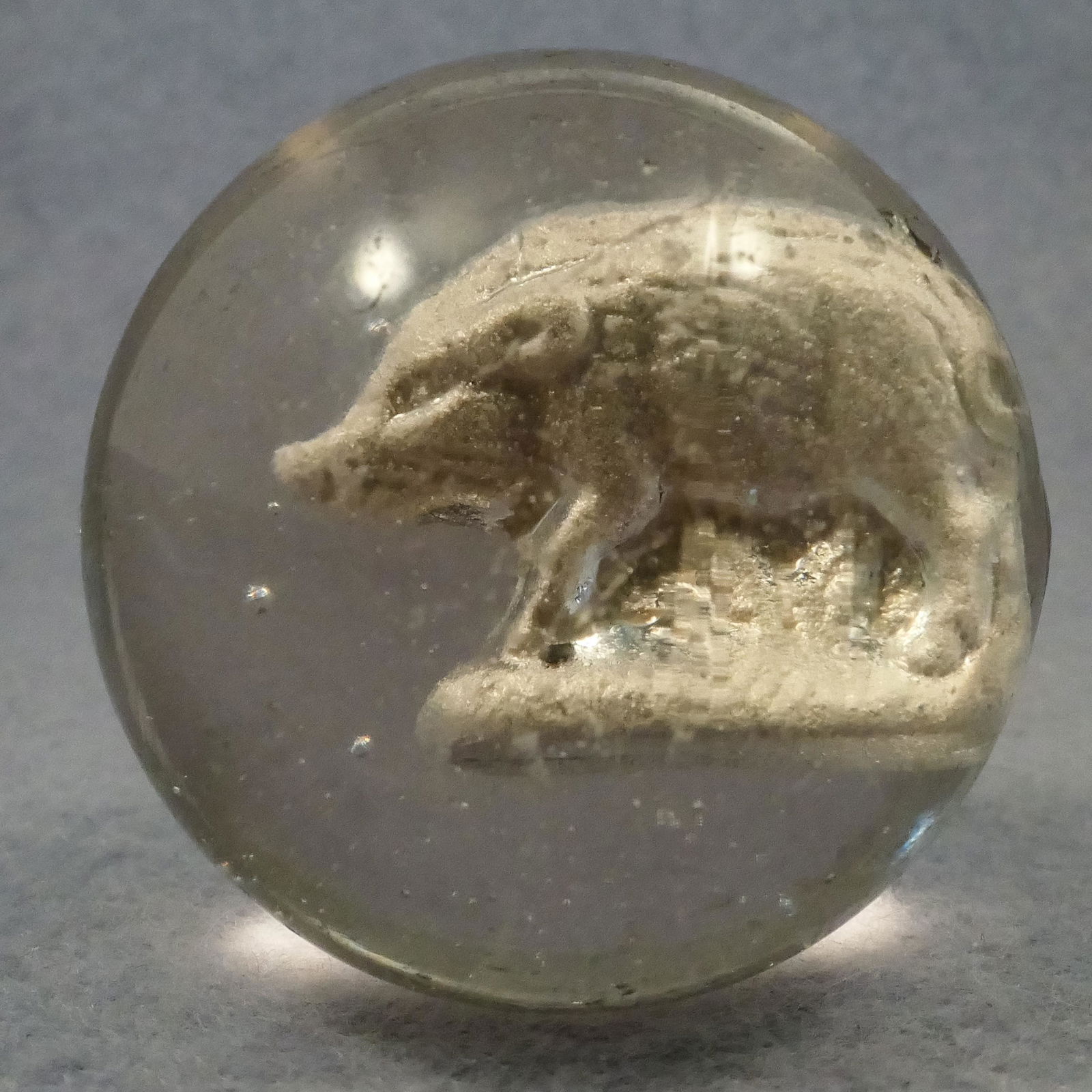 Marbles: SULPHIDE. Razor back.  1-1/2". Near Mint (8.6). (1 of 6)