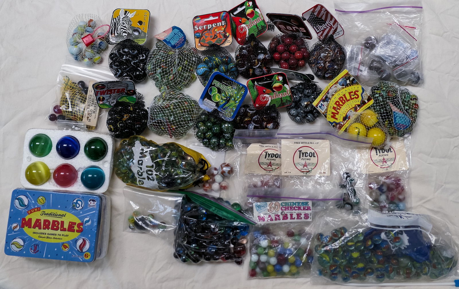 Marbles: ASSORTED MACHINE MADE. 21 packages and assorted marbles. (1 of 7)