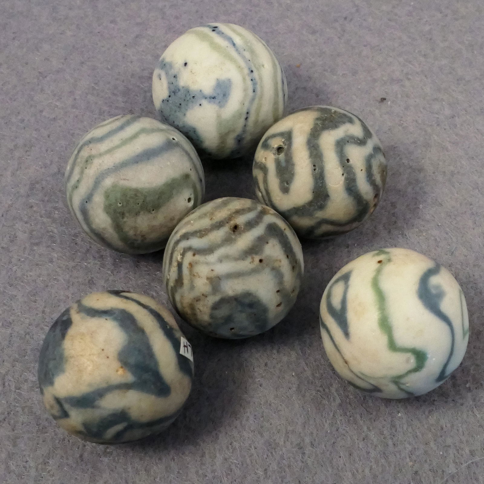 Marbles: NON-GLASS HANDMADE, Lined Crockery. 6 marbles. (1 of 4)