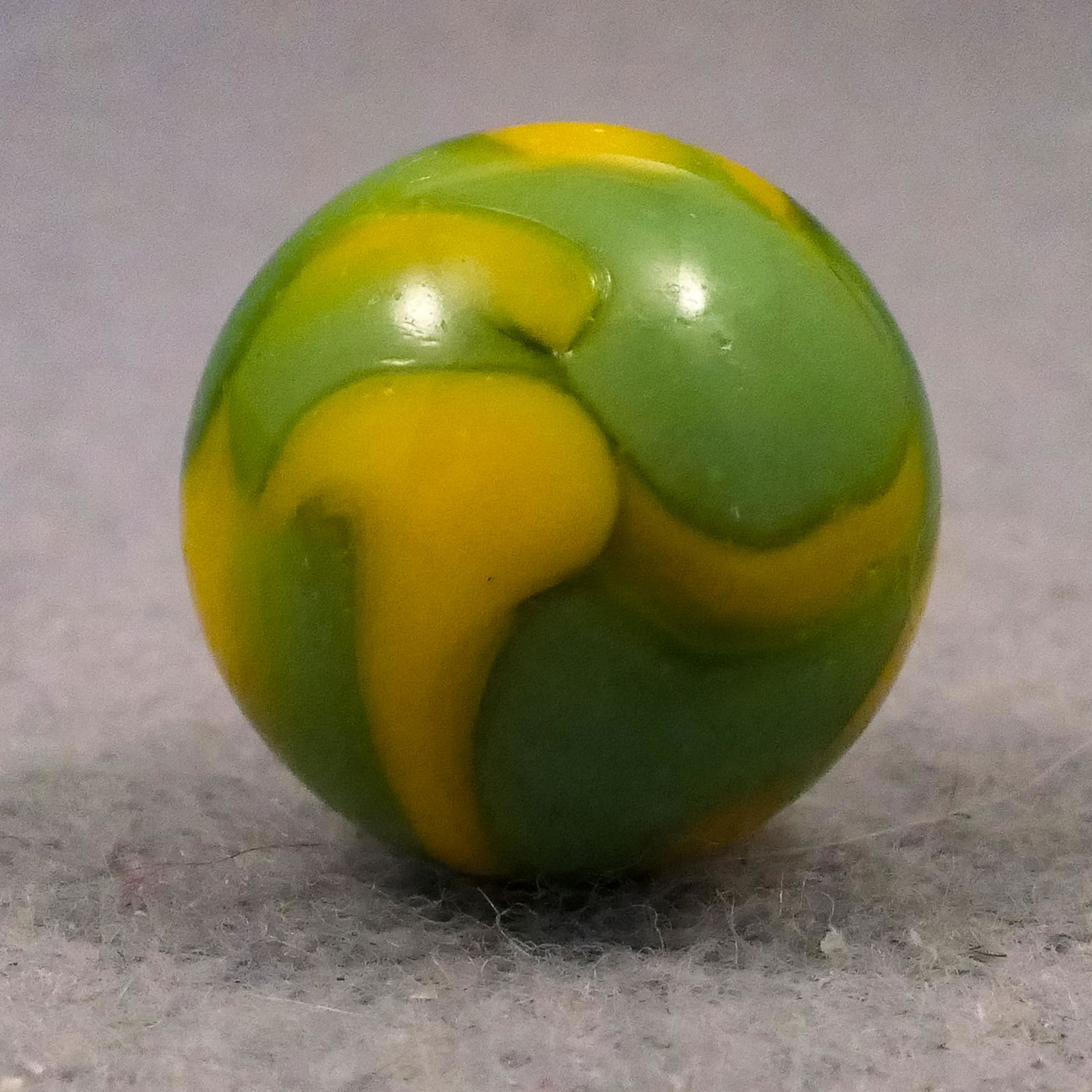 Marbles: PELTIER GLASS COMPANY, National Line Rainbo John Deere. 5/8". Mint (9.8). (1 of 6)