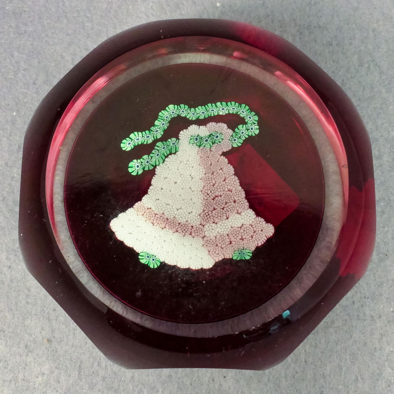 PAPERWEIGHT, Perthshire Paperweights. 1977 Christmas. Mint (9.9). (1 of 7)