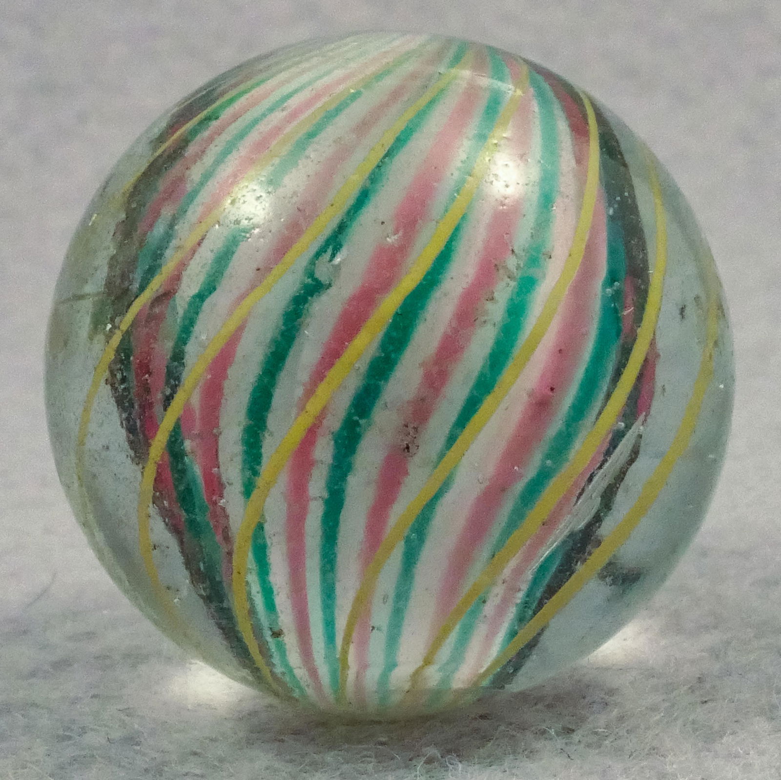Marbles: SWIRL, Solid Core. 29/32". Near Mint(+) (8.9). (1 of 6)