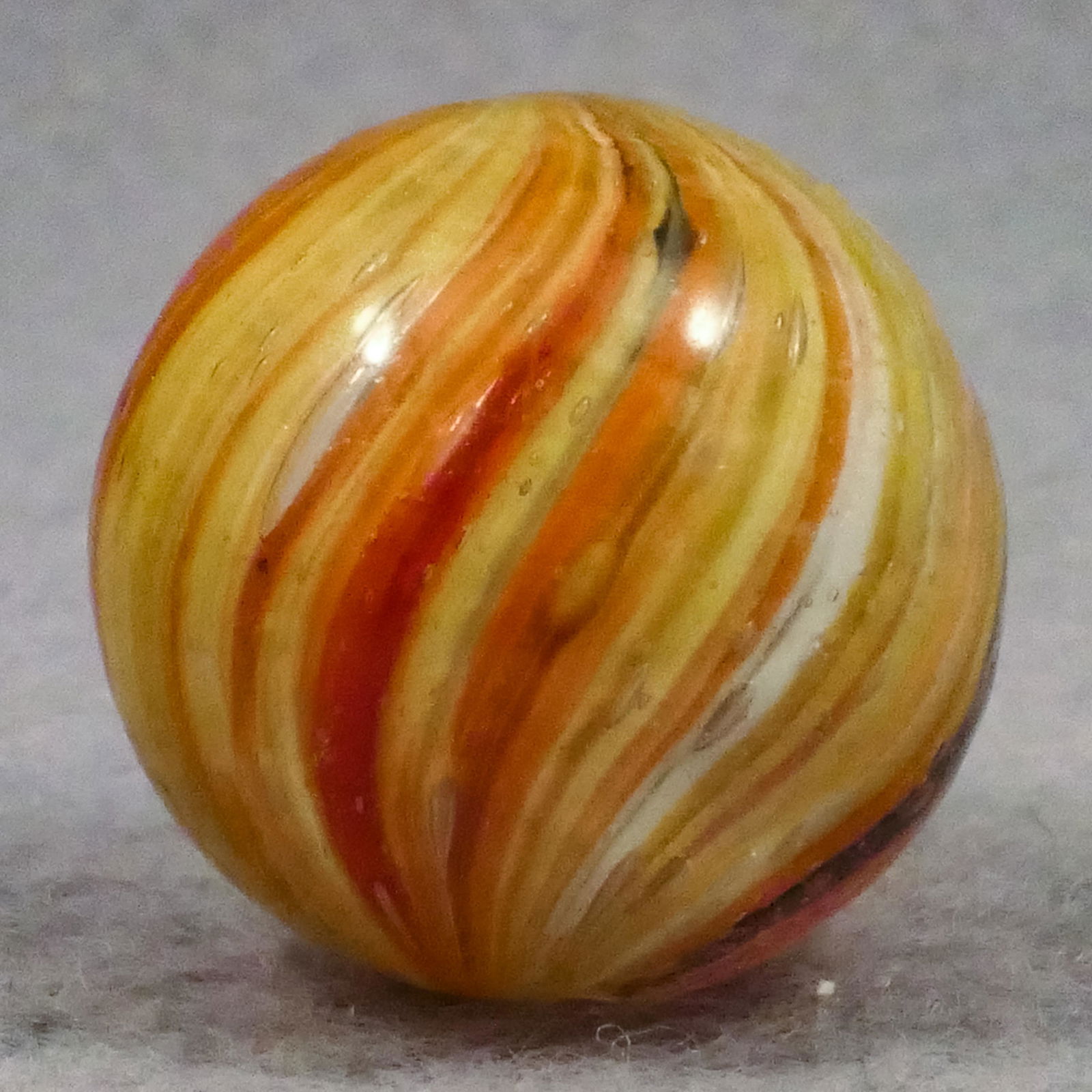 Marbles: END OF DAY, Onionskin. 11/16". Mint (9.5). (1 of 6)