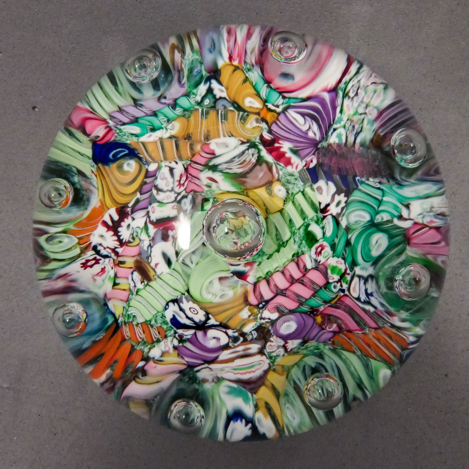 PAPERWEIGHT, Paul Ysart. Harland Harlequin. Mint. (1 of 7)