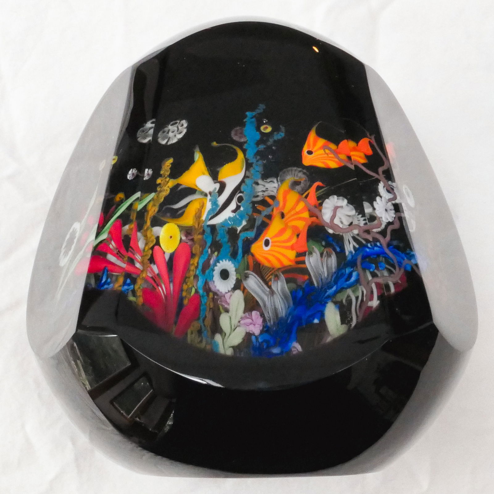 PAPERWEIGHT, Mayauel Ward. Aquarium. Mint. (1 of 11)