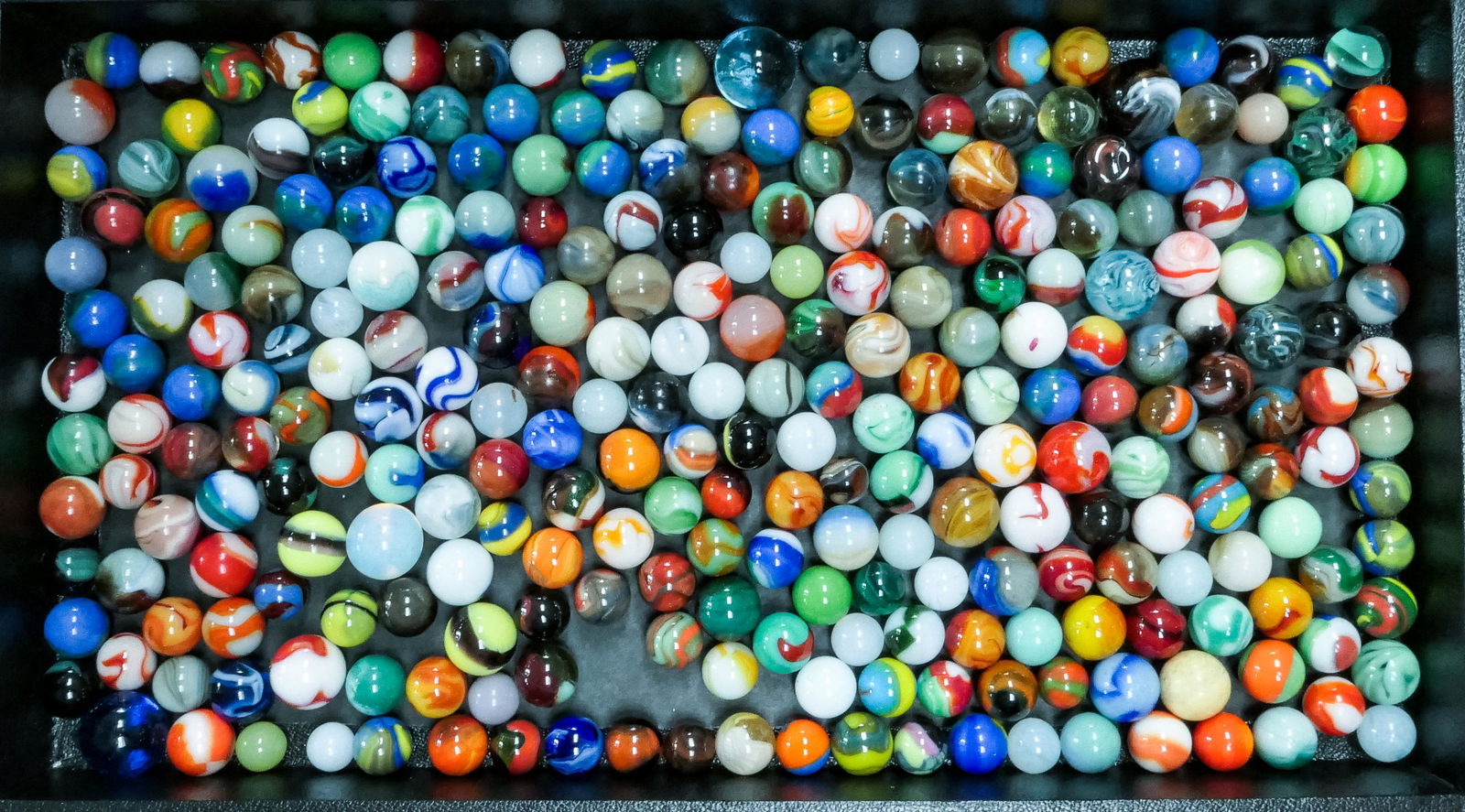 Marbles: ASSORTED MACHINE MADE. About 275 marbles. (1 of 7)