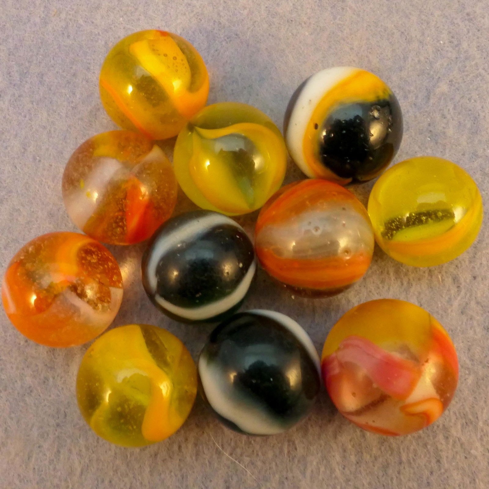Marbles: PELTIER GLASS COMPANY, Rainbo. 11 marbles. (1 of 4)