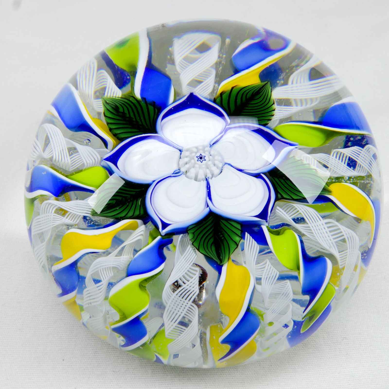 PAPERWEIGHT: JOHN DEACONS. 2004. Anemone and Crown. (1 of 8)