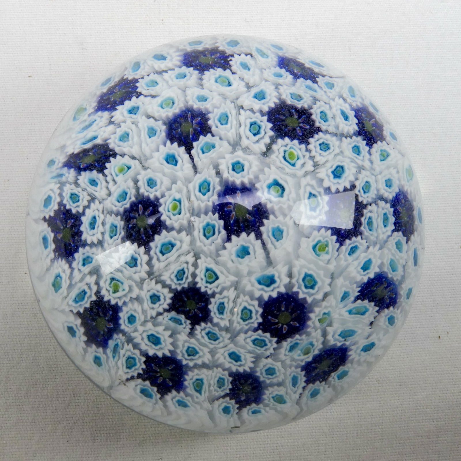 PAPERWEIGHT: MURANO, 3 Fiori. Millefiori. (1 of 8)