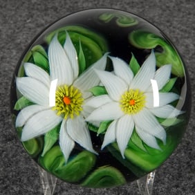 PAPERWEIGHT, Lundberg Studios. Water Lily.