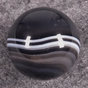 NON-GLASS HANDMADE, Agate. Dyed black. 3/4". Near Mint(+) (8.9).