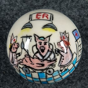 CONTEMPORARY HANDMADE, Gregg Pessman. Pigs at Play. 1-7/16". Mint (9.9).