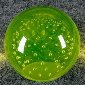 CONTEMPORARY HANDMADE, Mark Matthews. Uranium. 1-11/16". Mint (9.9).