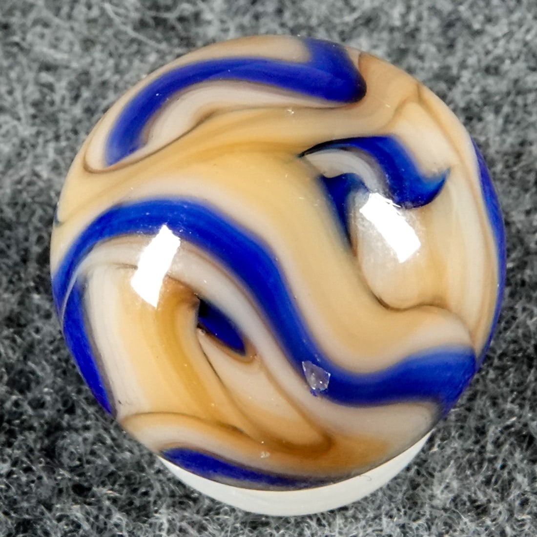 RAVENWOOD NOVELTY WORKS, Swirl. 3-color. 19/32". Mint (9.9). (1 of 6)